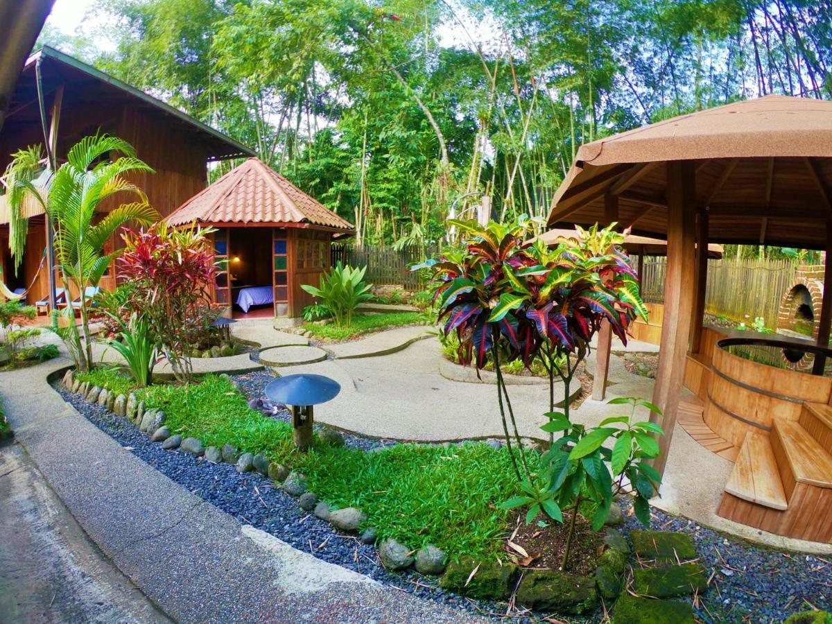 El Jardin Hotel & Restaurante Puyo Extérieur photo