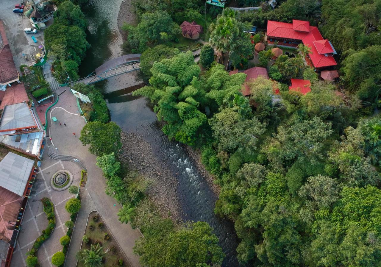 El Jardin Hotel & Restaurante Puyo Extérieur photo